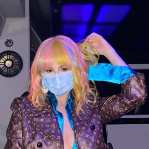 1 February Selena in @evaniefrausto’s Instagram story