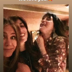 3 February rare pic of Selena with Jennifer Aniston