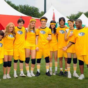 5 March new pic of Selena with her team from Disney Games 2008