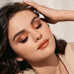 5 April Selena on Instagram: Check out my new @rarebeauty Discovery Eyeshadow Palette in True to Myself and Always an Optimist Weightless Eye Primer