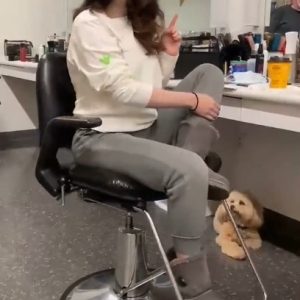 6 April Selena takes part in #SelfishLove Tik Tok challenge