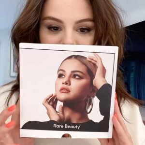 30 August Selena on Instagram Reels: Perfect Strokes Universal Volumizing Mascara launches tonight