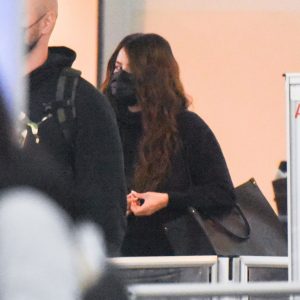 9 September: new candids of Selena at the airport JFK in New York