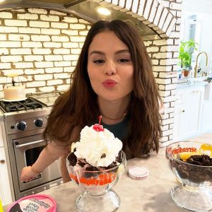 1 September Selena created her own “The Selena Sundae” available at Serendipity3 from today!
