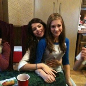 25 September: check out couple of new rare pics of Selena!