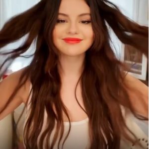 25 September: check out new video of Selena for Elle France