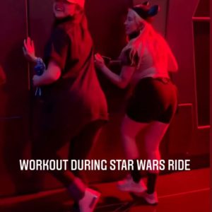 3 October: Selena in Disneyland tonight! (Updated)