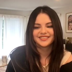 7 October: check out fan taken pics and videos of Selena from Rare Beauty webinar