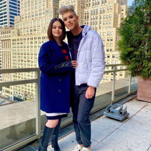 4 November: Selena with fans in New York! (Updated)