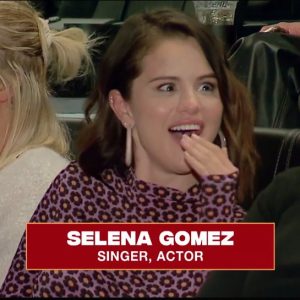 25 January: Selena spotted at the basketball game in New York tonight!