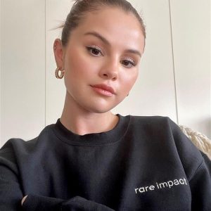 2 May: Selena on Instagram: Living in my Rare Impact sweatshirt