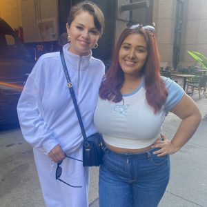 15 May: new pics of Selena with fans in New York