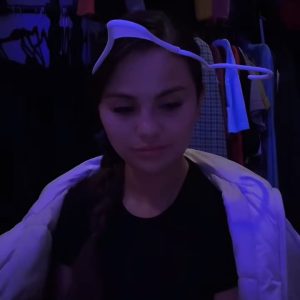 7 June: Selena plays with clothing hanger in the new TikTok video