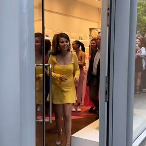 21 July: Rare Beauty on TikTok: When @selenagomez  comes to @SPACE NK
