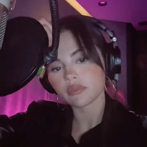 6 July: Selena shared new video from the music studio via her TikTok