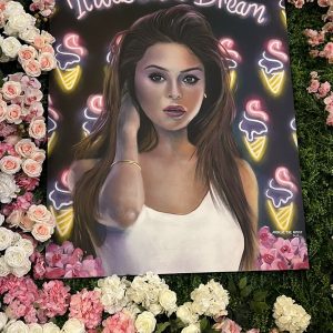 30 October: art with Selena’s portraits spotted at Serendipity3 in New York