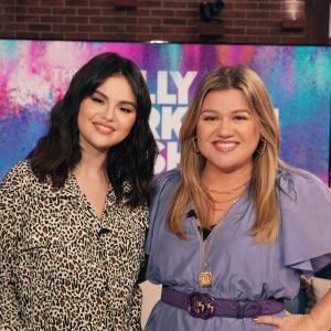 2 November: check out new videos with Selena on The Kelly Clarkson show