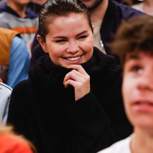 13 November: Selena attending Knicks vs  Thunder basketball game in New York
