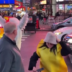 31 October: new video of Selena in Halloween banana costume