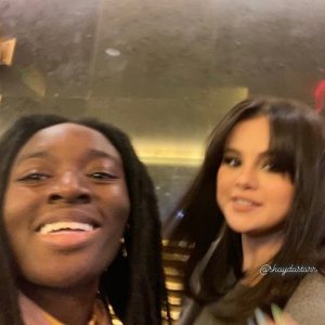 5 December: more pics of Selena with fans in New York