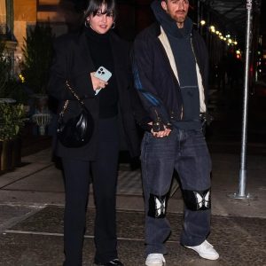 21 January: Selena spotted leaving restaurant in New York
