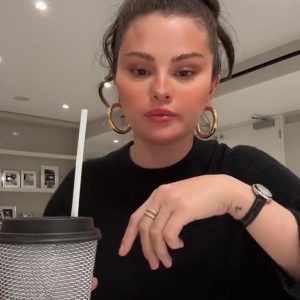 21 February: check out new video with Selena and new Live chat on TikTok
