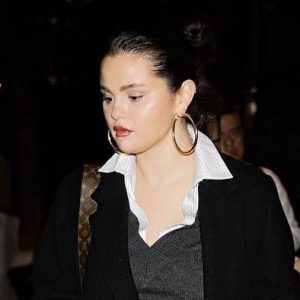 7 March: new video of Selena leaving restaurant Carbone with her dad in New York