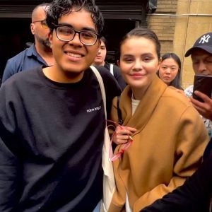 6 April: Selena with a fan in New York