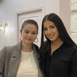 20 June: new picture of Selena with a fan in Paris