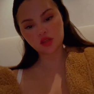13 June: Selena rocking out by Rihanna’s song in a new video shared via TikTok story
