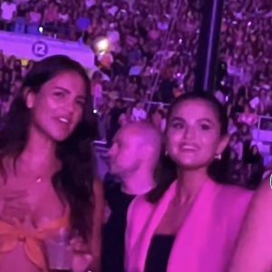 18 August: more fan taken pics and videos with Selena from Karol G’s concert
