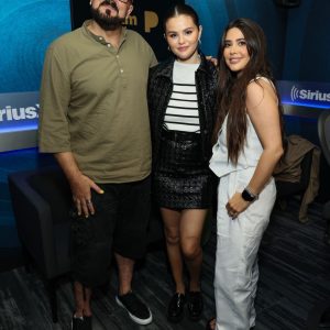 31 August: watch new Selena’s interviews for SiriusXM and Kost 1035 FM