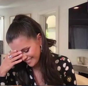 25 August: cute video of Selena almost spilling information about her song ‘Single Soon’ at the Rare Beauty event