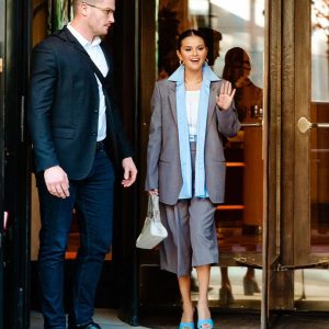 24 September: Selena leaving her hotel in Paris