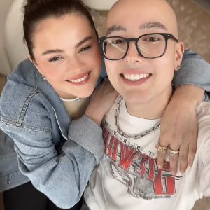21 February: Selena makes fan’s dream come true by celebrating his birthday with him