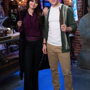 14 May: new pictures with Selena from set of Wizards Beyond Waverly Place
