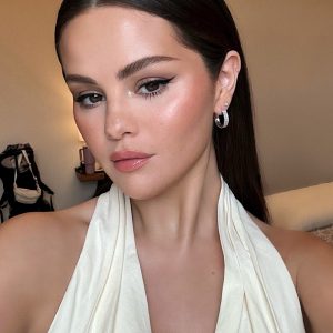 29 June: check out new breathtaking selfie of Selena Gomez