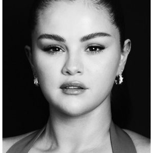 12 June: check out new black & white portrait of Selena from ‘Madame Figaro’ Magazine