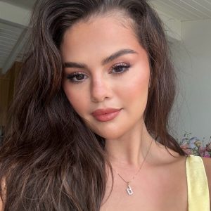 20 July: new breathtaking selfies of Selena