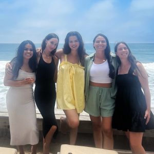 31 July: new picture of Selena with friends from her Birthday party in Malibu