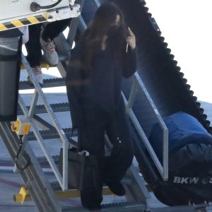 12 September: Selena arriving at the airport LAX