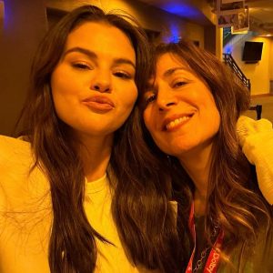 3 September: new selfie of Selena with Aleen Keshishian