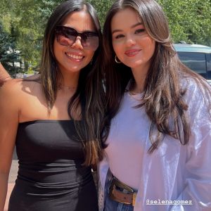 1 September: Selena with fans in Telluride, Colorado