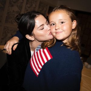 19 September: new adorable pics and a video of Selena & Gracie at the ‘Women In Film’ dinner