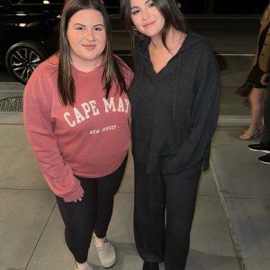 10 September: new pic of Selena with a fan in New York