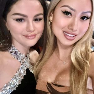 19 September: new picture of Selena with a fan from Emmy Awards