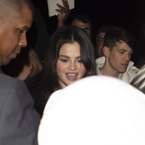 10 October: Selena has been greeted by fans while arriving at her hotel in London