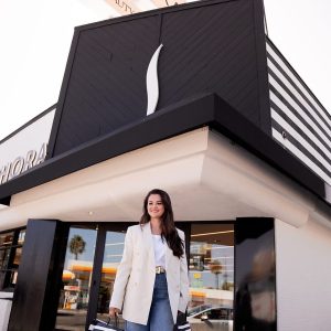 10 October: new pic and a video of Selena celebrating World Mental Health Day at Sephora