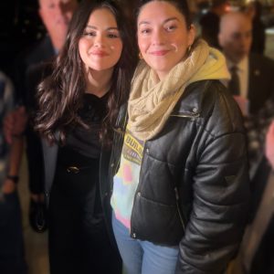 21 October: new pics of Selena with a fan in New York