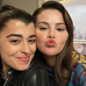 22 October: new selfie of Selena with Lilian Rebelo on set of Only Murders In The Building